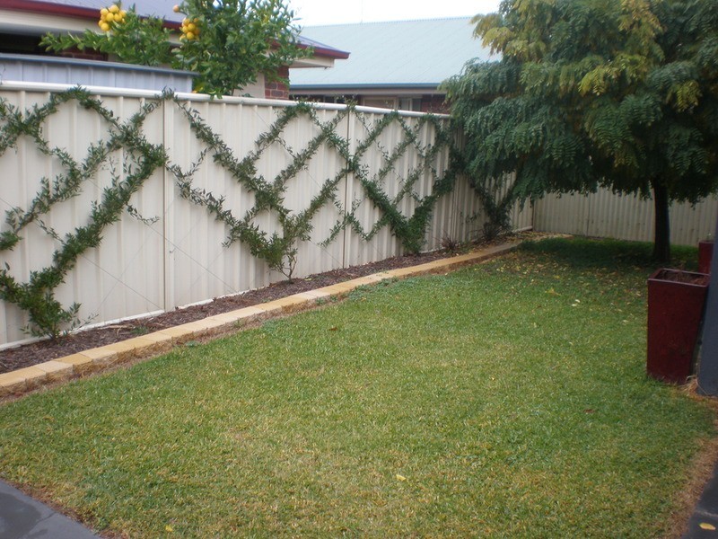 2/26 Dunstone Street, Swan Hill VIC 3585