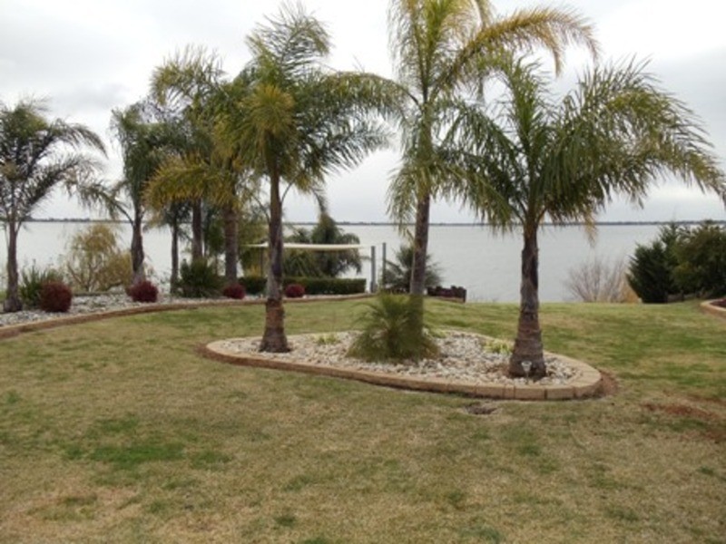 5 Inverell Court, Lake Boga VIC 3584