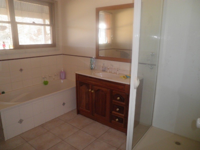 27 Mortoo Street, Swan Hill VIC 3585