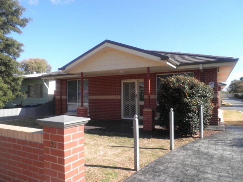 1/82 Stradbroke Avenue, Swan Hill VIC 3585