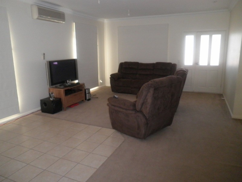 1/82 Stradbroke Avenue, Swan Hill VIC 3585