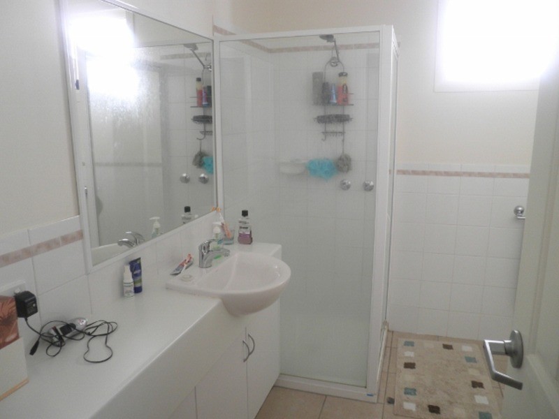 1/82 Stradbroke Avenue, Swan Hill VIC 3585