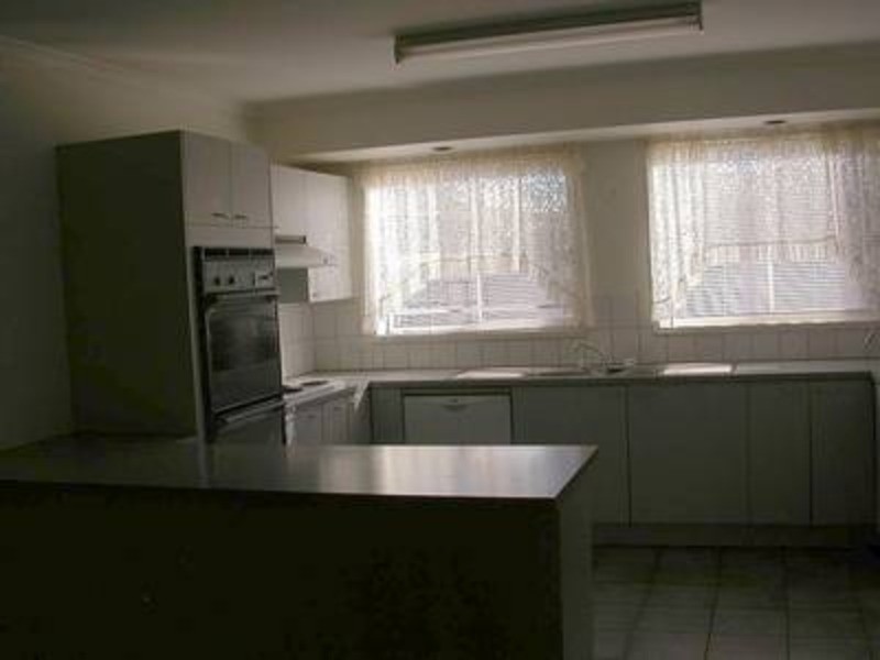 13 Goyne Crescent, Swan Hill VIC 3585