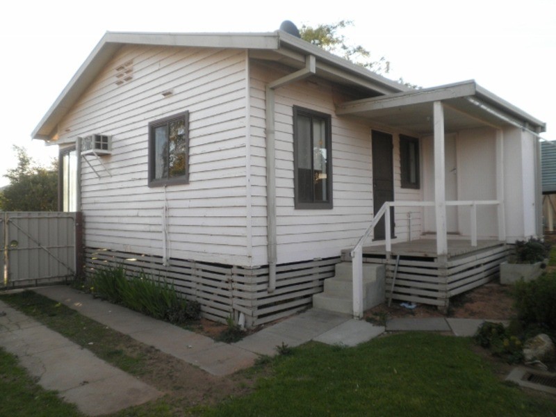 3 Mary Street, Nyah West VIC 3595