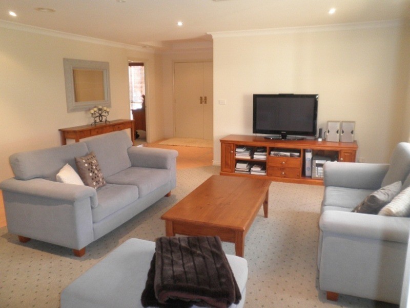 17 Currawong Court, Murray Downs NSW 3585