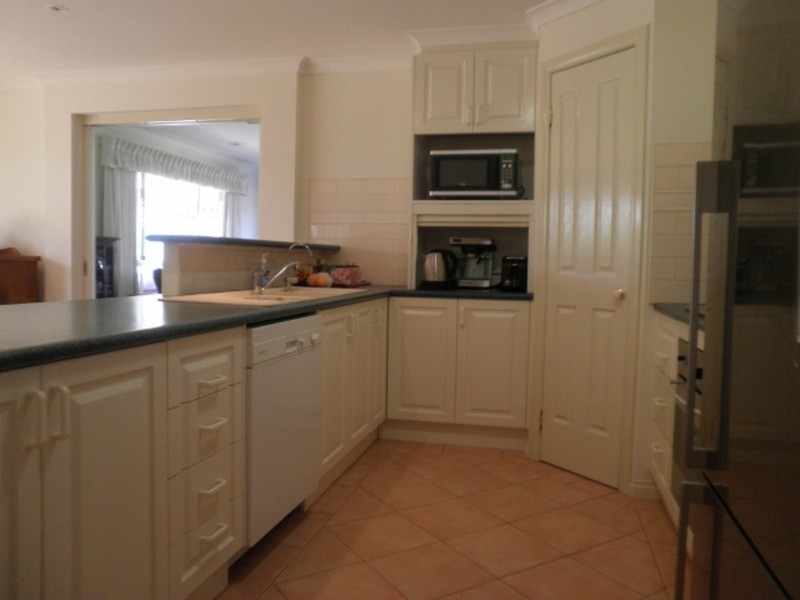 17 Currawong Court, Murray Downs NSW 3585