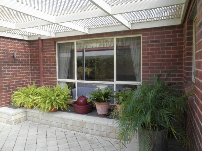 17 Currawong Court, Murray Downs NSW 3585