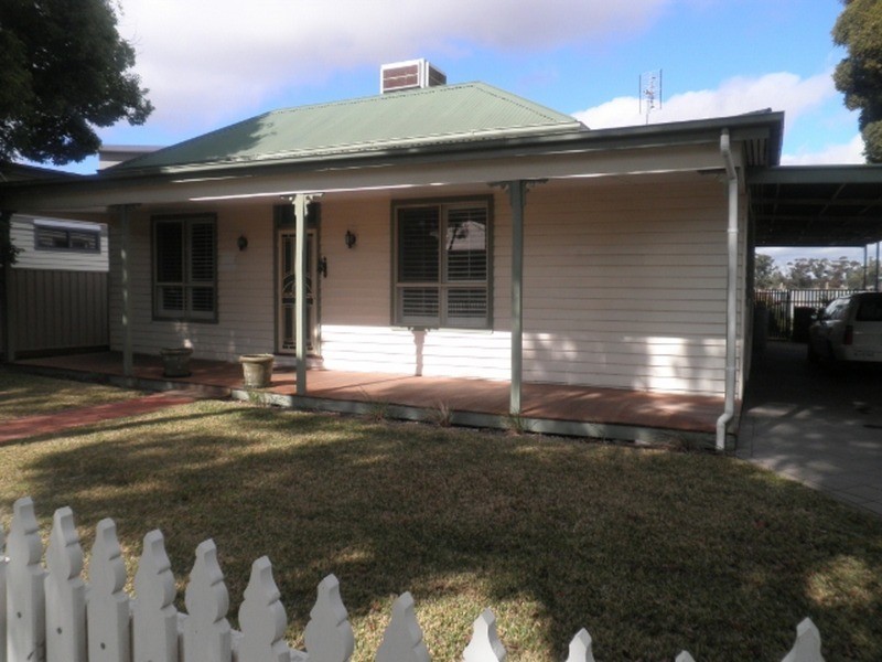 19 Kimberley Avenue, Swan Hill VIC 3585