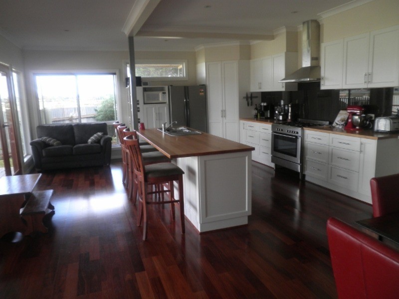 19 Kimberley Avenue, Swan Hill VIC 3585