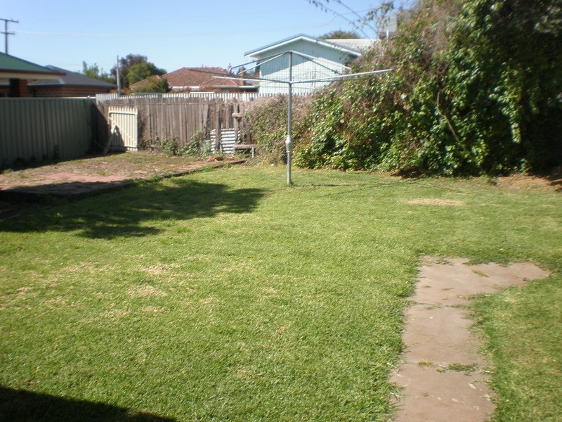 153 Stradbroke Avenue, Swan Hill VIC 3585