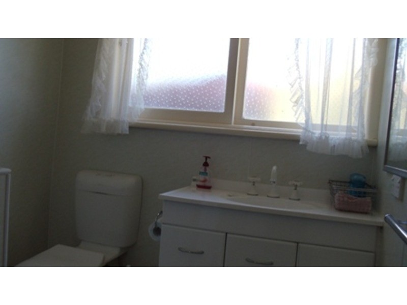 18 Ashton Street, Swan Hill VIC 3585