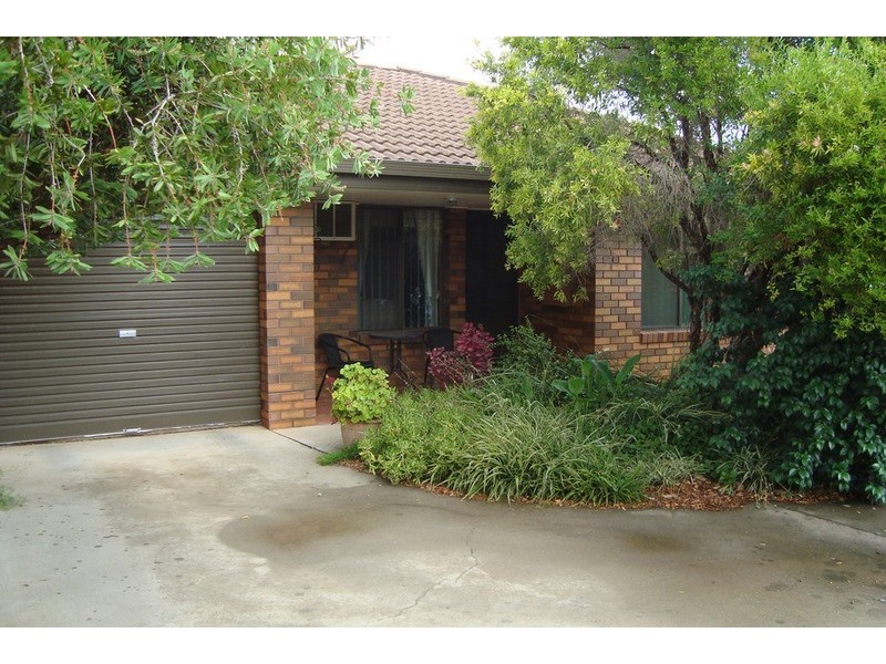 3/64 Stradbroke Avenue, Swan Hill VIC 3585