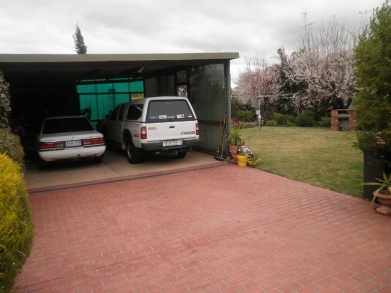 9 Gray Street, Swan Hill VIC 3585