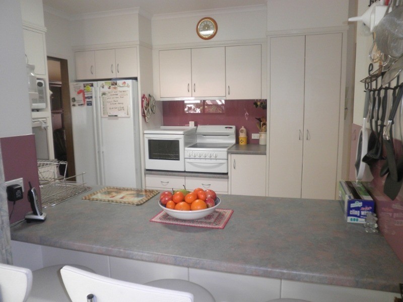 9 Mellor Grove, Swan Hill VIC 3585