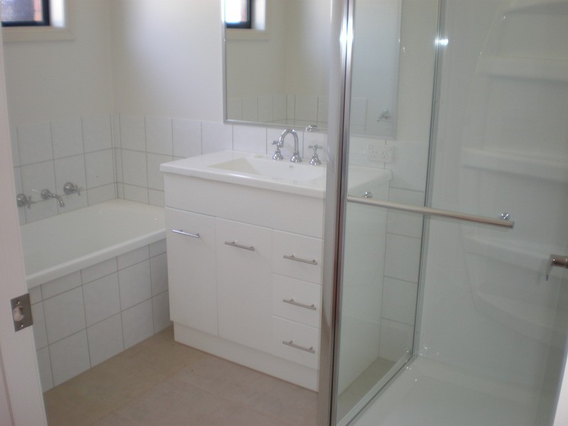 2/9 Betts Court, Swan Hill VIC 3585