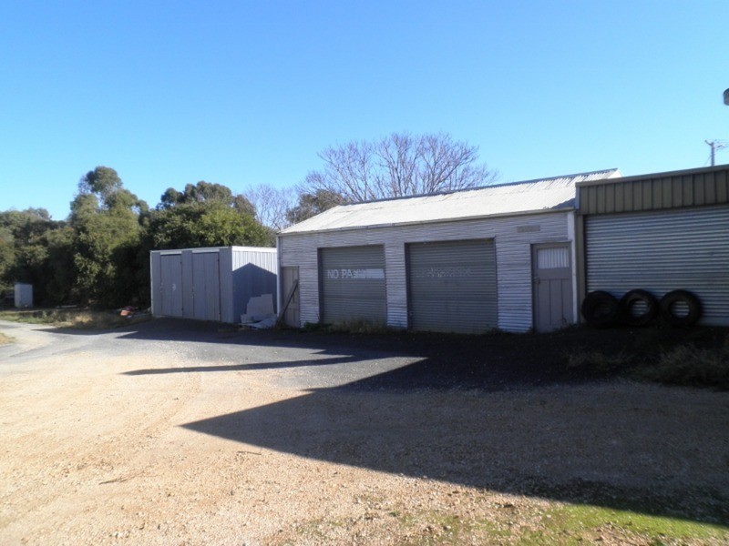 5 Byrnes Street, Donald VIC 3480