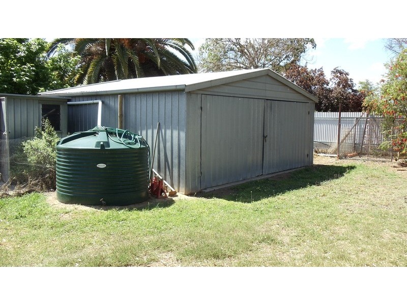 10 Murray Street, Lake Boga VIC 3584