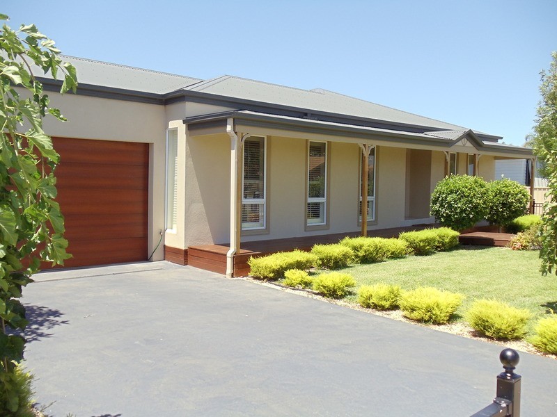 1/39 Palaroo Street, Swan Hill VIC 3585