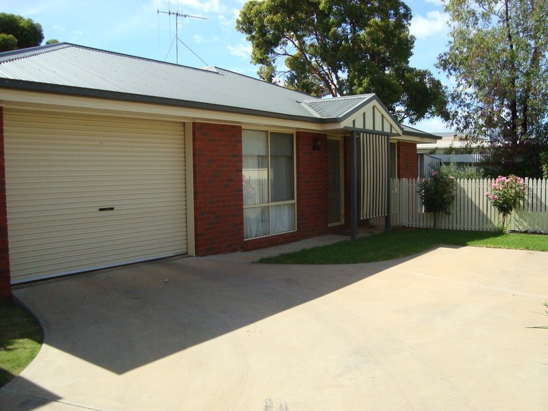 3/12 Wonnon Court, Swan Hill VIC 3585