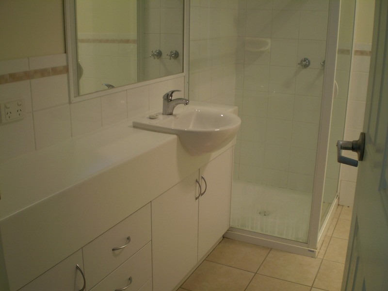 1/82 Stradbroke Avenue, Swan Hill VIC 3585