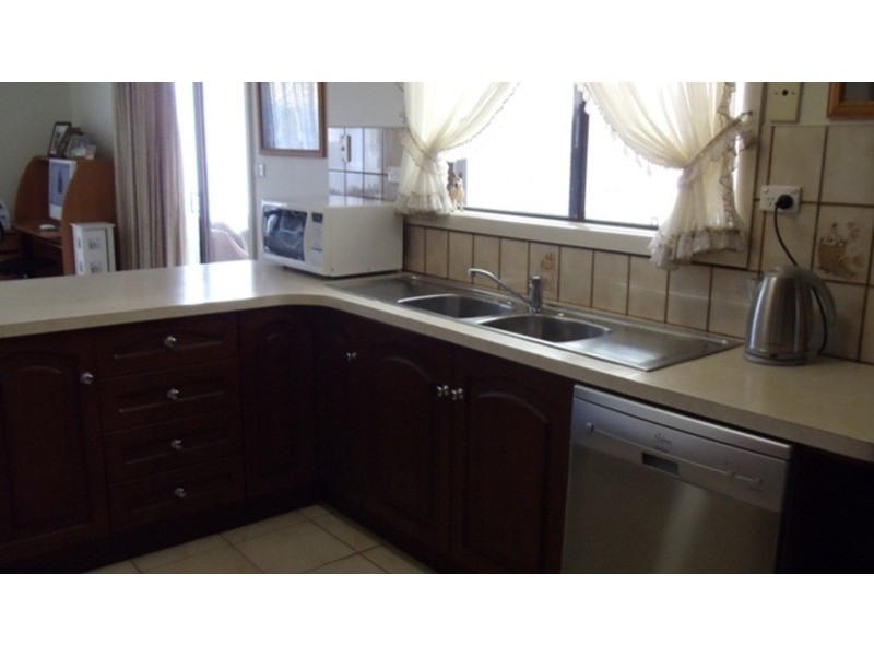 51 Parkview Drive, Swan Hill VIC 3585