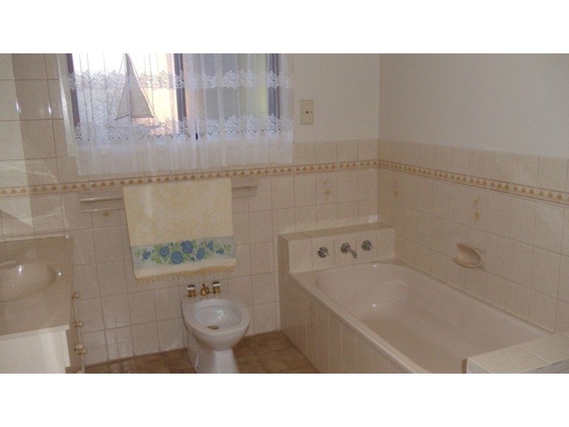 51 Parkview Drive, Swan Hill VIC 3585