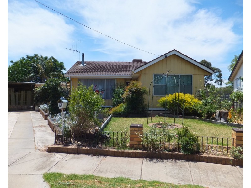 12 McAdam Court, Swan Hill VIC 3585