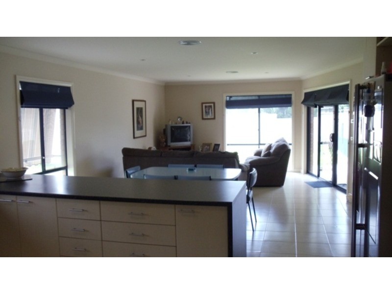 9 Cutri Drive, Swan Hill VIC 3585