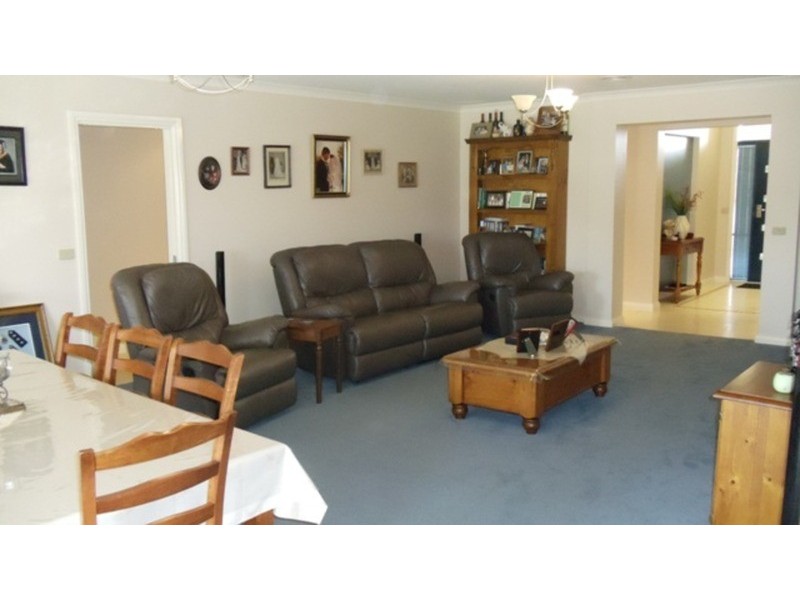 9 Cutri Drive, Swan Hill VIC 3585