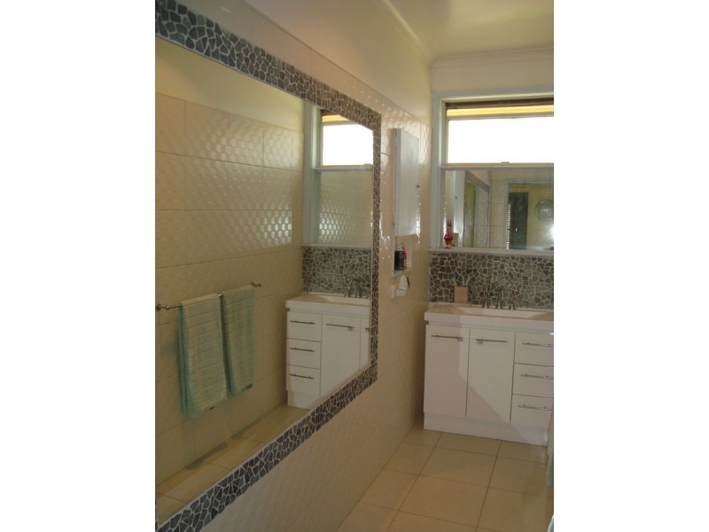 100 Murlong Street, Swan Hill VIC 3585