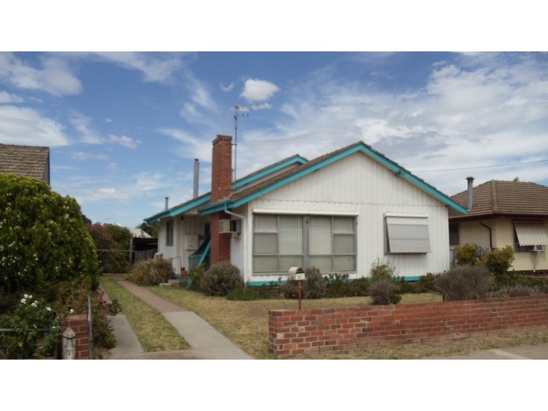 57 Thurla Street, Swan Hill VIC 3585