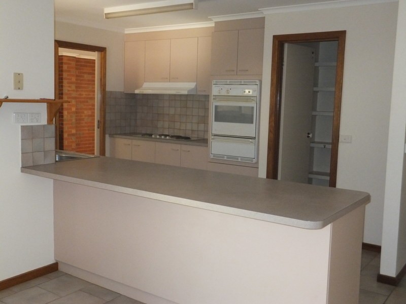 17 Poole Boulevard, Swan Hill VIC 3585