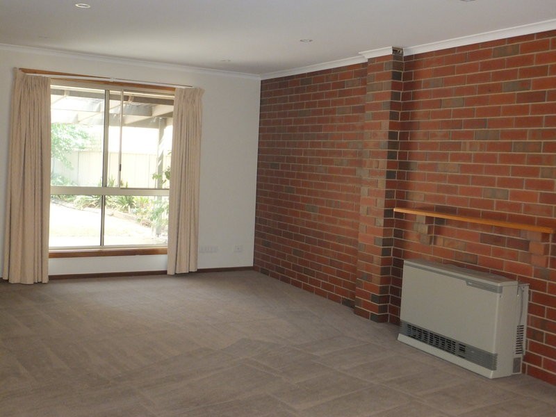 17 Poole Boulevard, Swan Hill VIC 3585