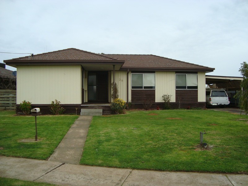 36 Harrison Crescent, Swan Hill VIC 3585