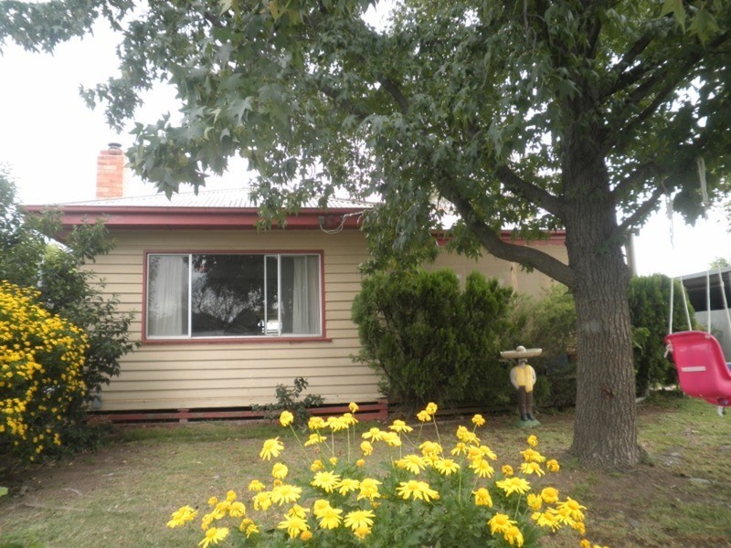 82 Murlong  Street, Swan Hill VIC 3585