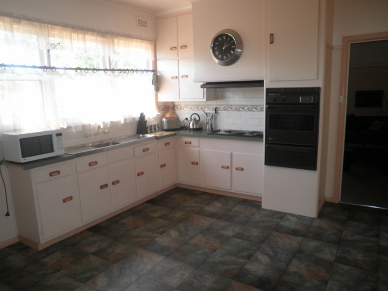 52 Marraboor Street, Lake Boga VIC 3584