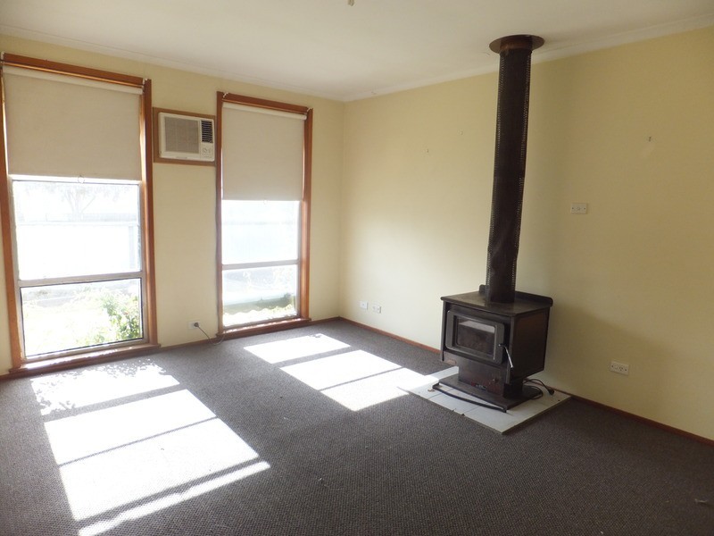 2 Harrison  Crescent, Swan Hill VIC 3585
