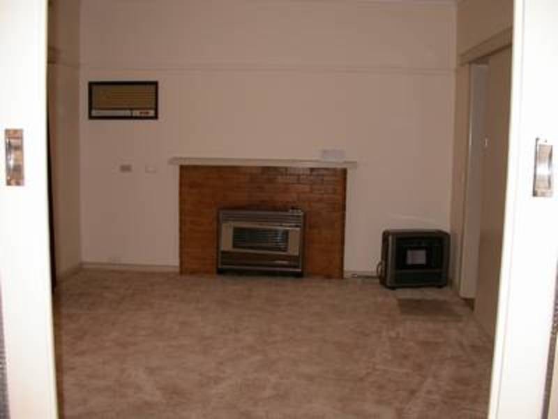 15 Burton Street, Swan Hill VIC 3585