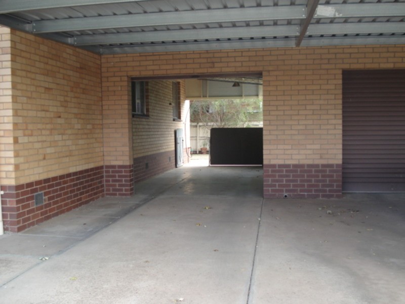 2 Wilkins Grove, Swan Hill VIC 3585