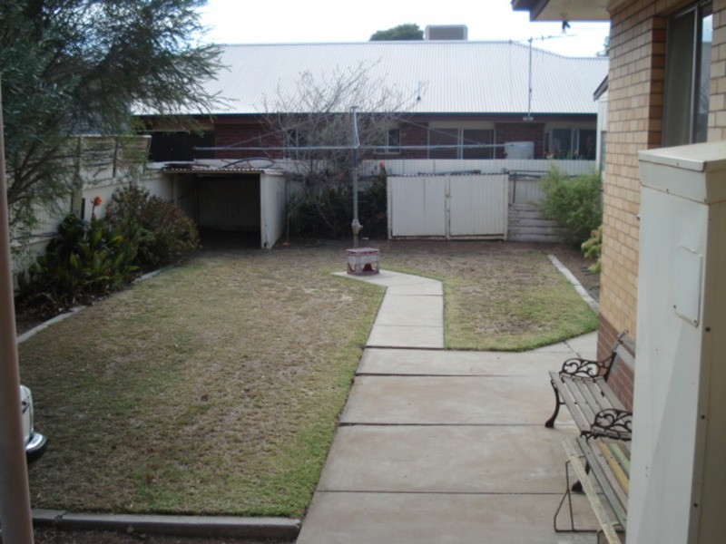 2 Wilkins Grove, Swan Hill VIC 3585