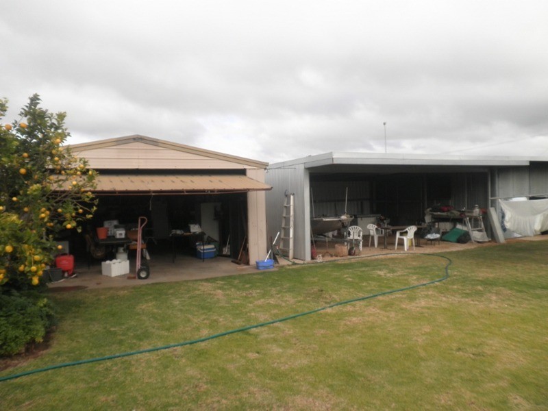 53 Marraboor Street, Lake Boga VIC 3584