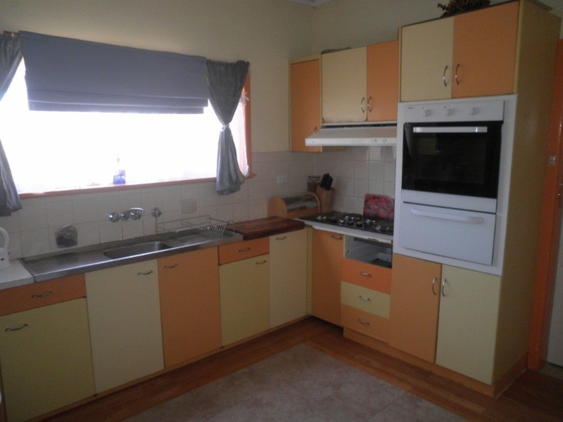 859 Woorinen Road, Vinifera VIC 3591