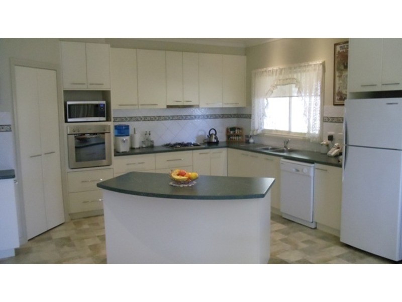 111 Stradbroke Avenue, Nyah VIC 3594