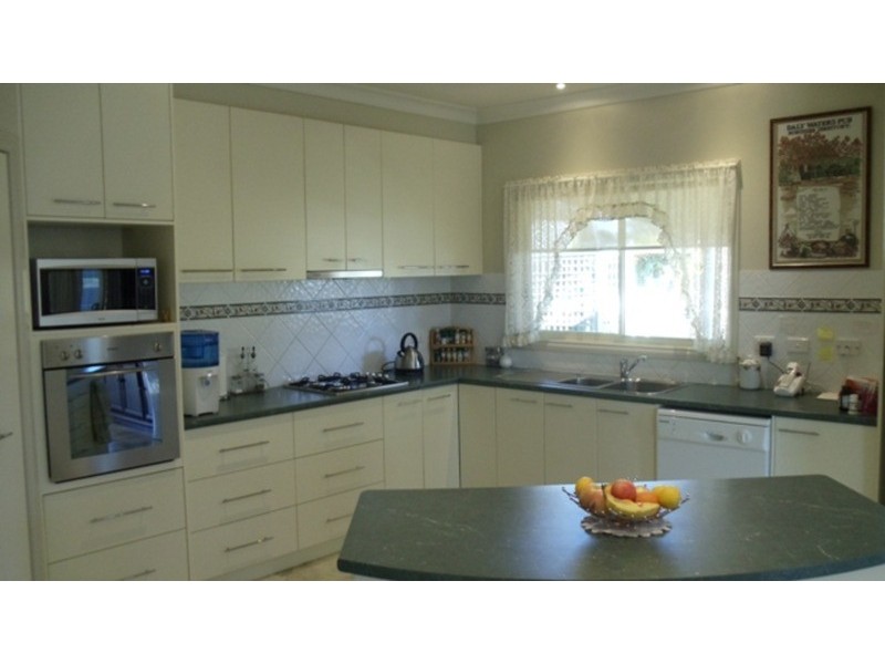 111 Stradbroke Avenue, Nyah VIC 3594