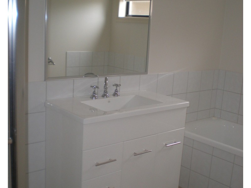 4/10 Betts Court, Swan Hill VIC 3585