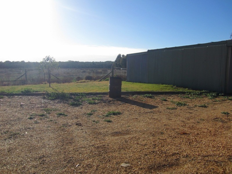 2526 Murray Valley Highway, Vinifera VIC 3591