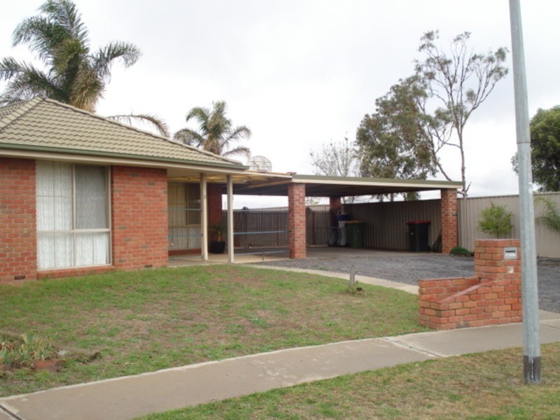 19 Foster Street, Swan Hill VIC 3585