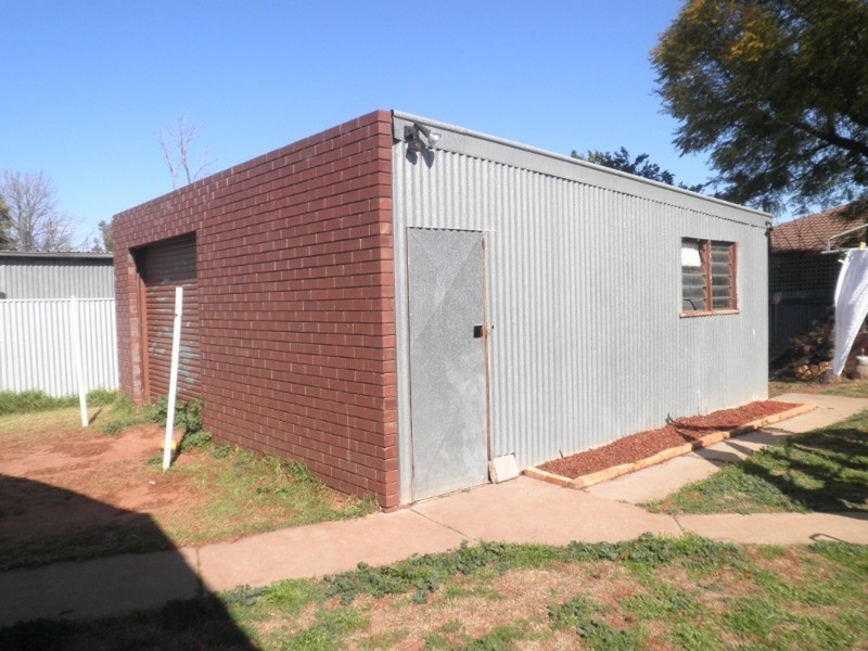 24 Holloway Grove, Swan Hill VIC 3585