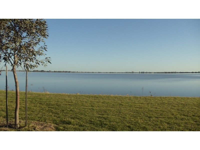 353 Lakeside Drive, Lake Boga VIC 3584