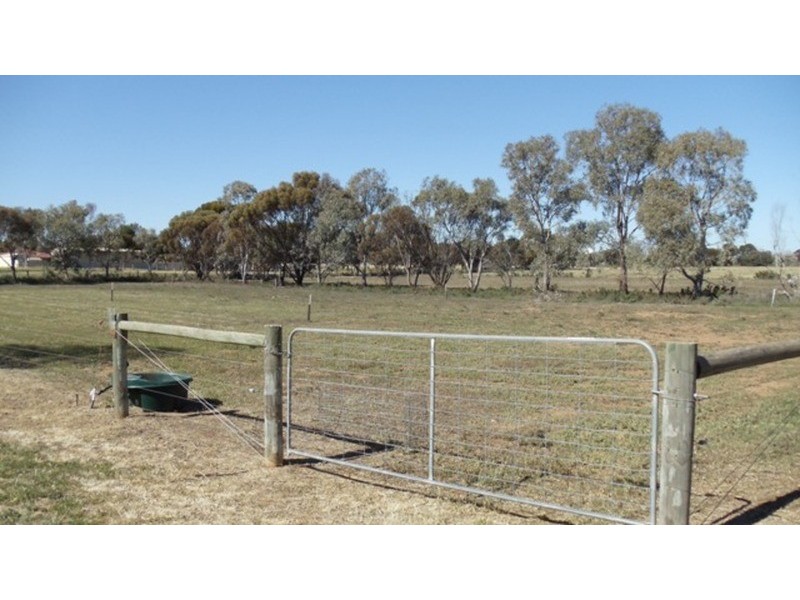 4462B Murray Valley Highway, Lake Boga VIC 3584